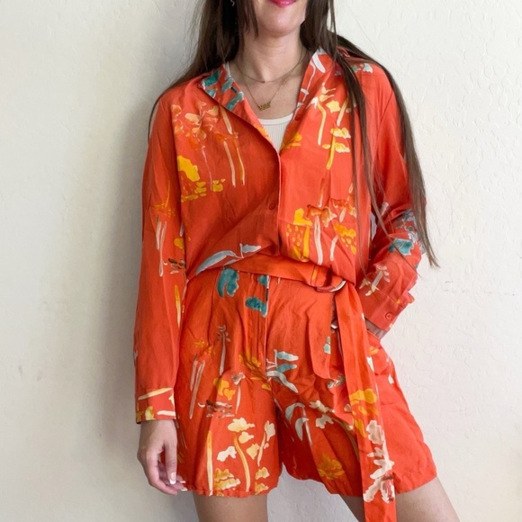 Lafayette 148 New York RIGBY BLOUSE IN OASIS PRINT SILK + Linen Shorts Set - Picture 3 of 13